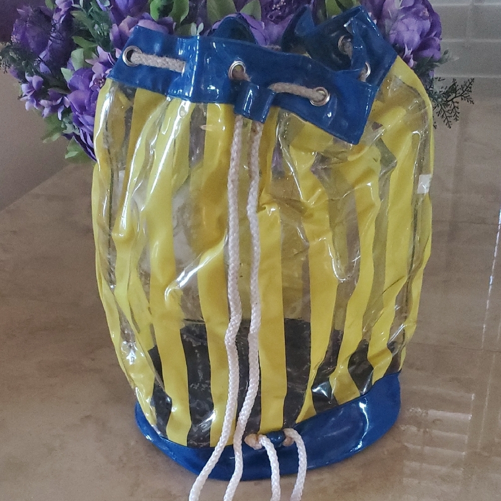 Yellow and Blue Backpack with Drawstring Design - Picture 3 of 3